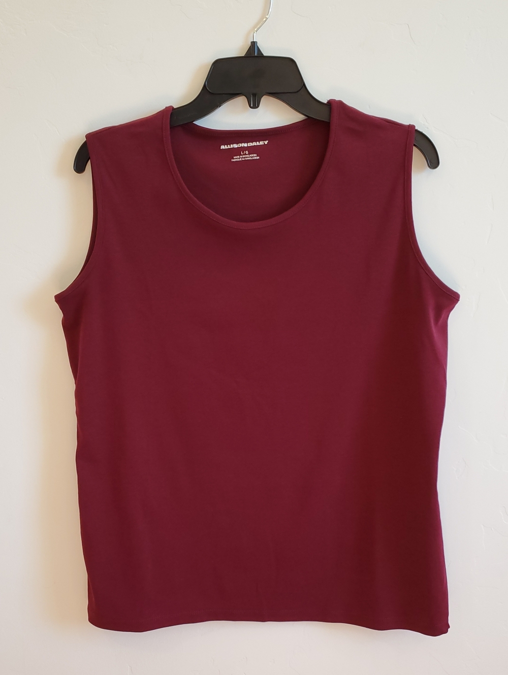 Allison Daley Sleeveless Tank Top in Burgundy